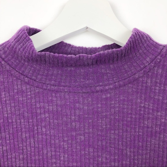 Harlow & Graham Keyhole Back Ribbed Pullover - Picture 4 of 8